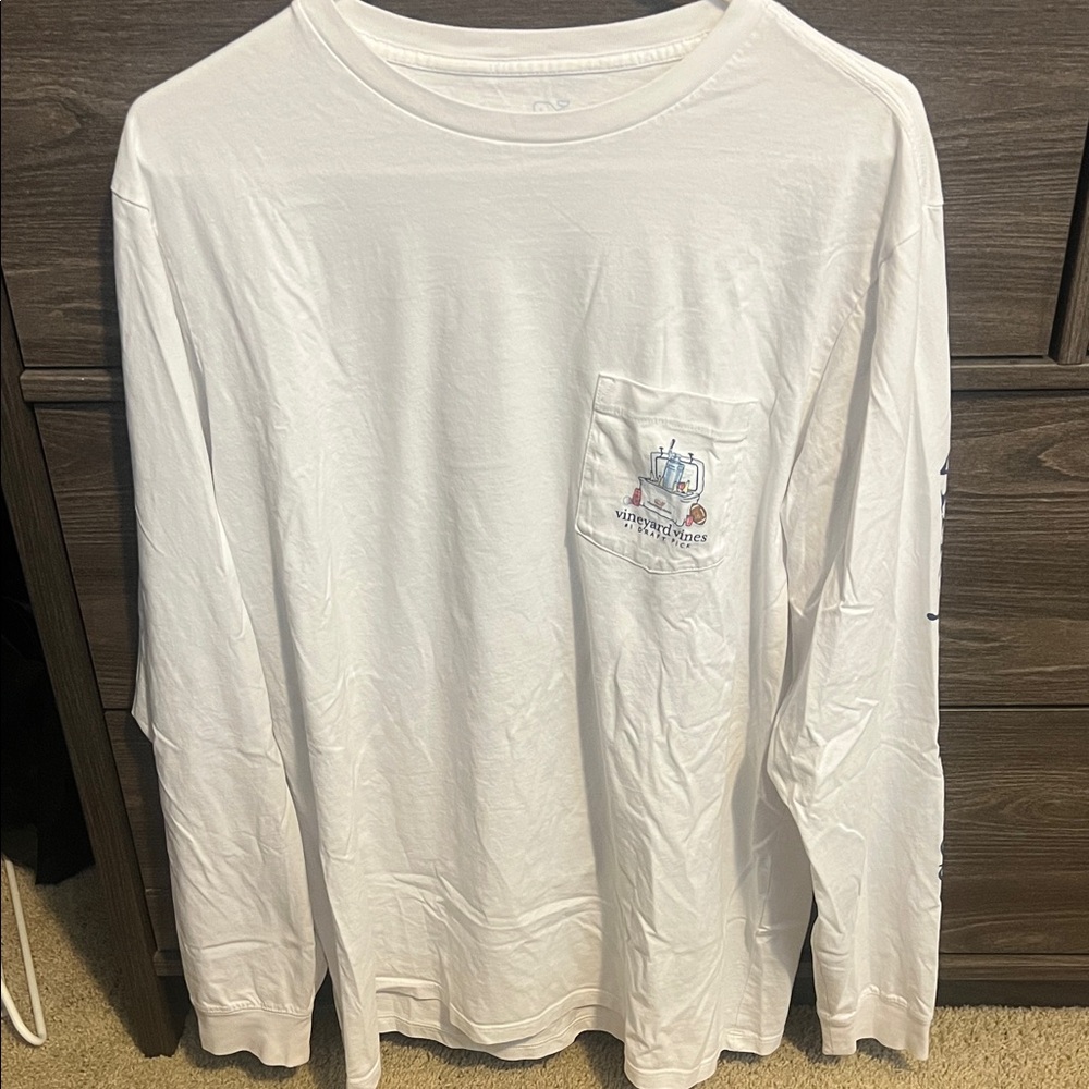 Vineyard Vines White Long Sleeve Pocket Tee with Small Multicolor Pocket Graphic